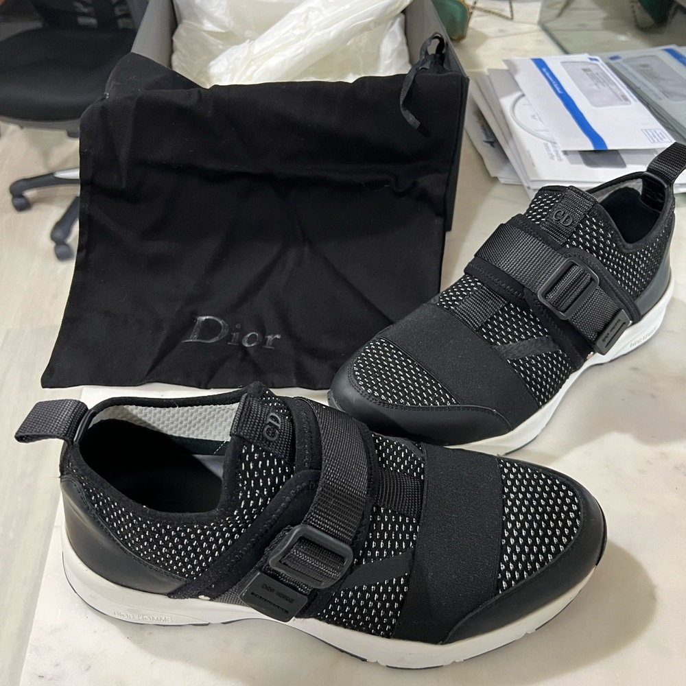 AUTHENTIC Dior sneakers never worn